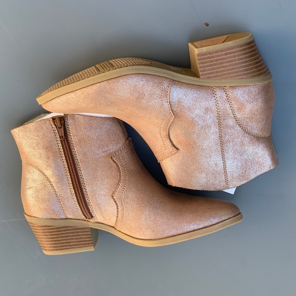 Women’s Metallic Fashion Style Western Boots Shoe - Picture 4 of 14